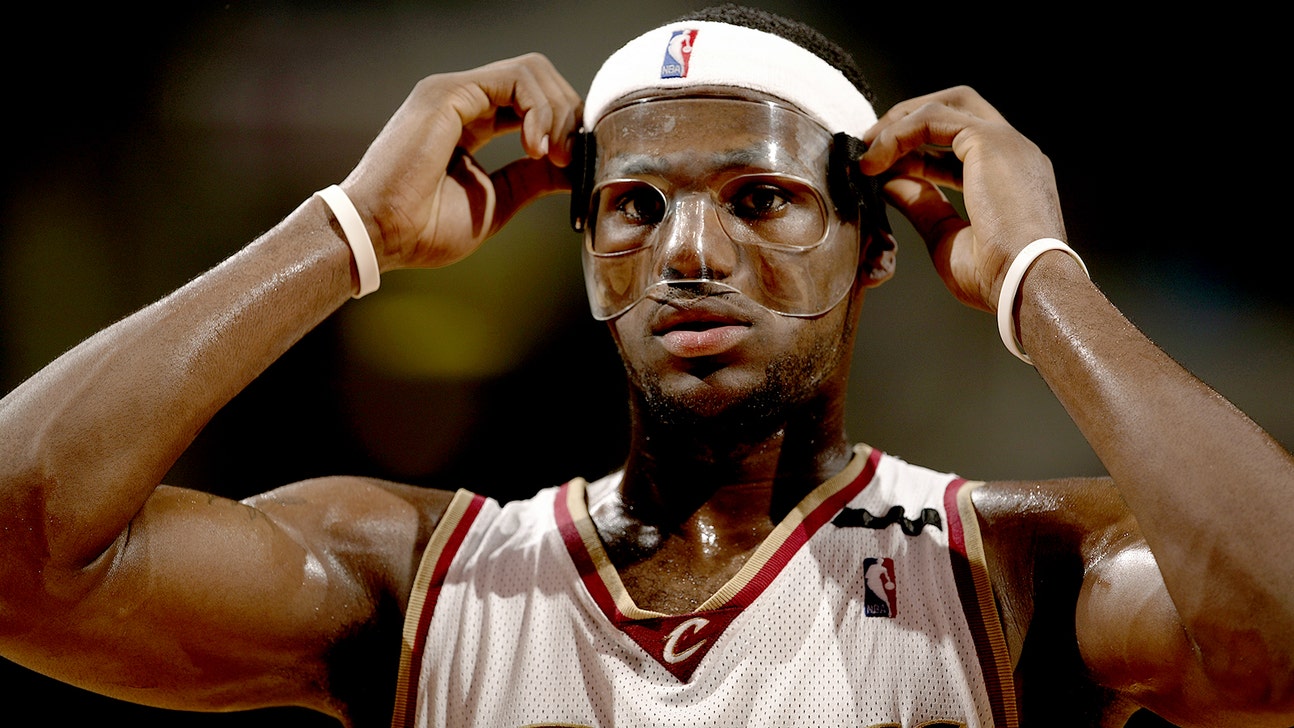 LeBron gives mask a try in practice, plans to use it Thursday
