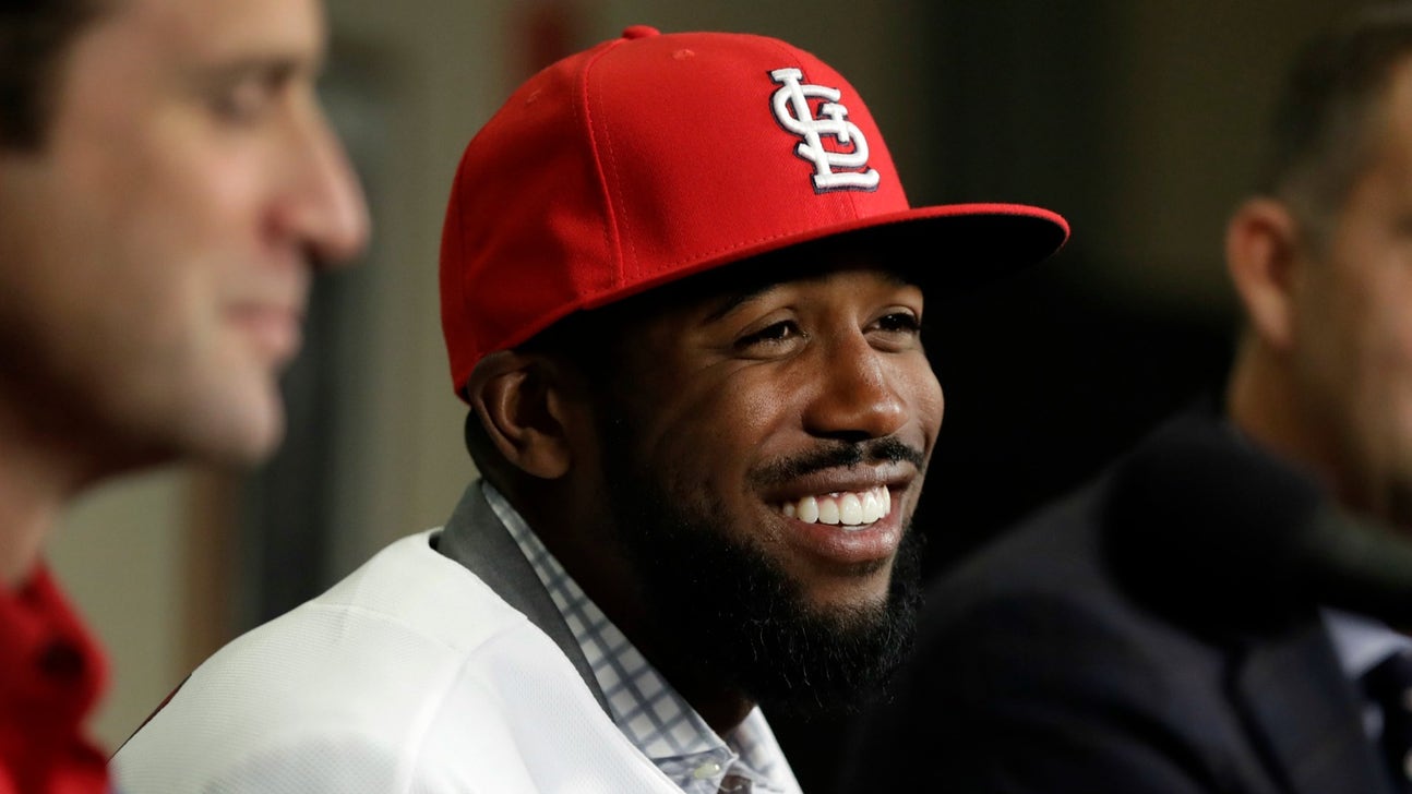 How airplane passengers helped break the news of Dexter Fowler's Cardinals contract