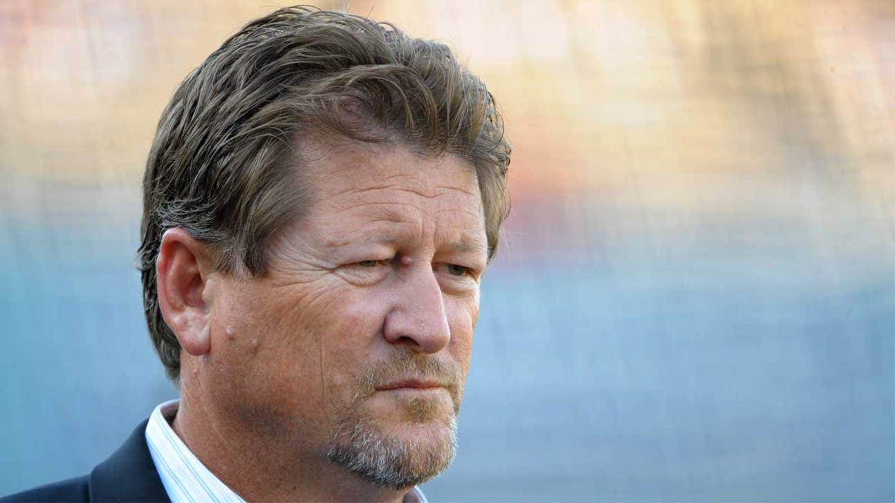 Padres hire Dodgers exec Logan White as pro scouting director