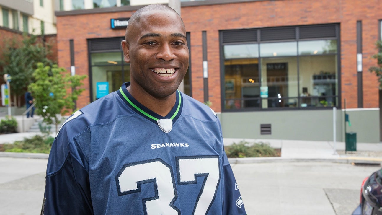 Where Are They Now: Shaun Alexander's Seahawks made Seattle a football town