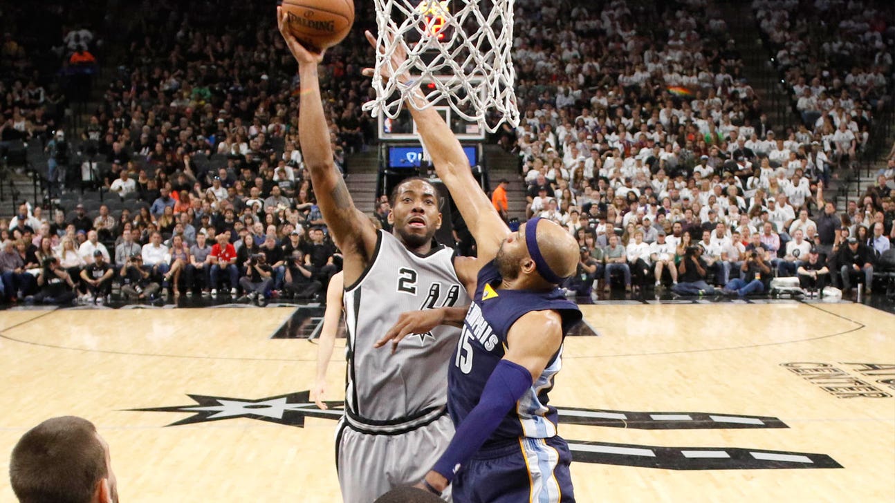 Leonard has 32 points, Spurs rout Grizzlies 111-82 in Game 1