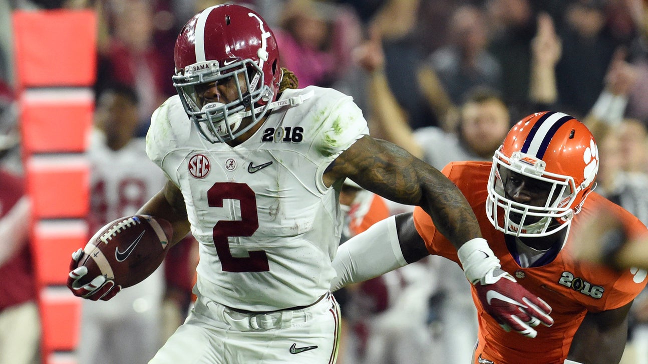 Derrick Henry, Mark Ingram share special moment after game