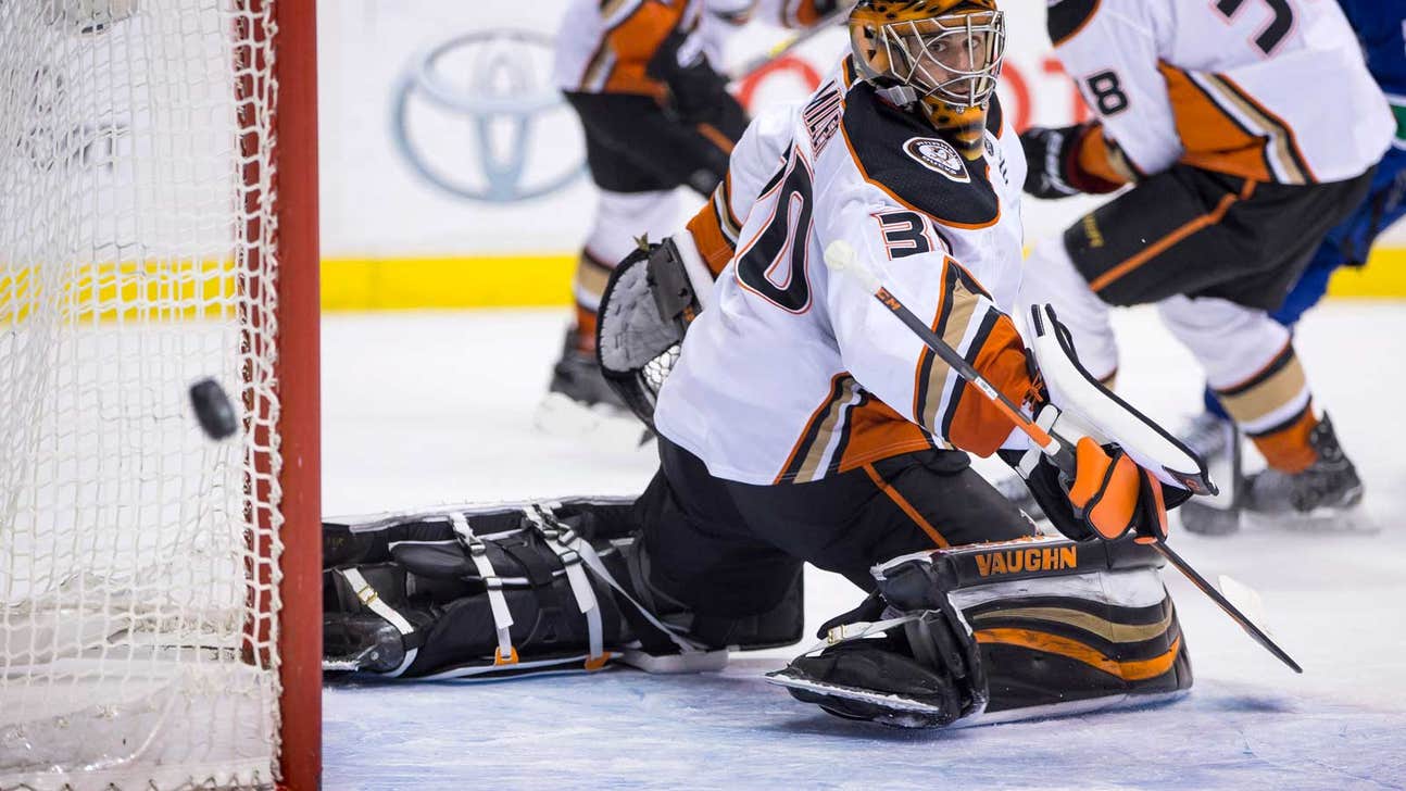 Ducks pound Canucks for 5-0 victory