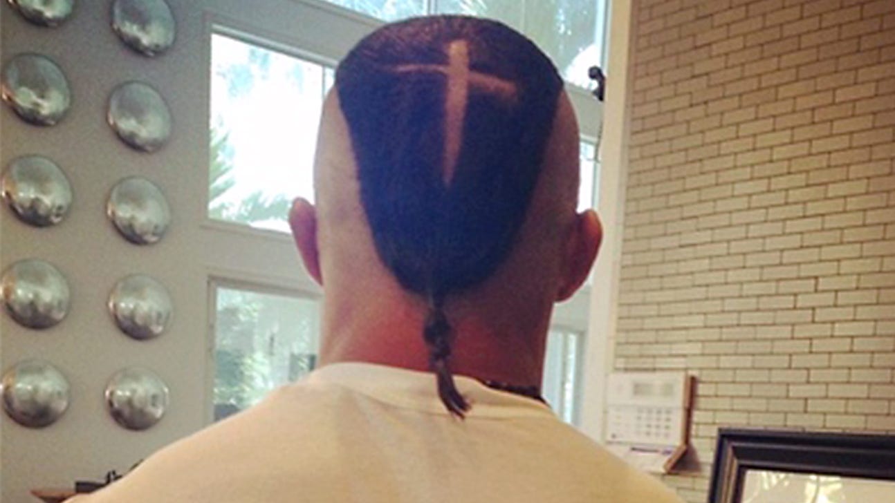 Vitor Belfort had a cross shaved into his hair, because of course he did