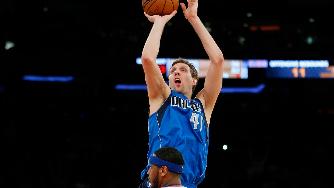 Mavs beat Knicks on Nowitzki's lucky-bounce jumper