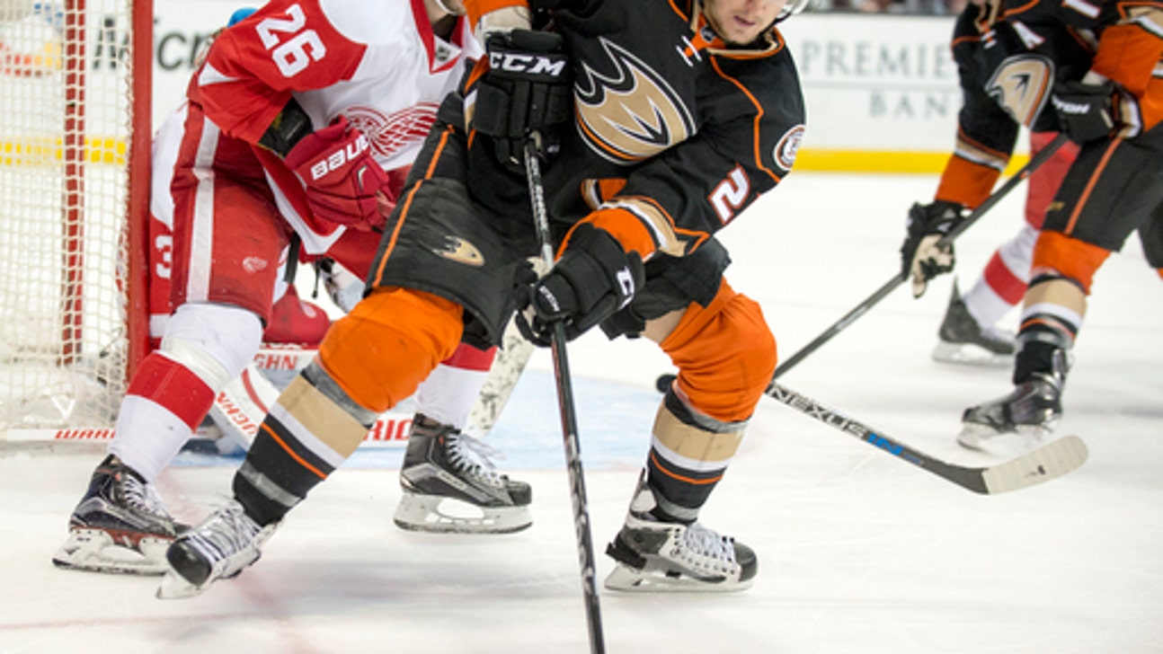 Ducks trade Hagelin to Penguins for Perron, Clendening