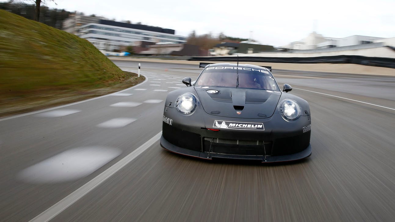 Porsche unveils new 911 GTE car