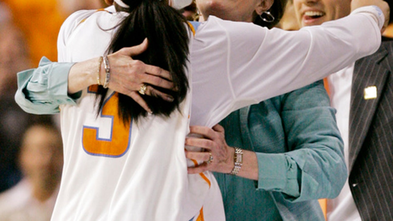 Private funeral held for former Lady Vols coach Pat Summitt