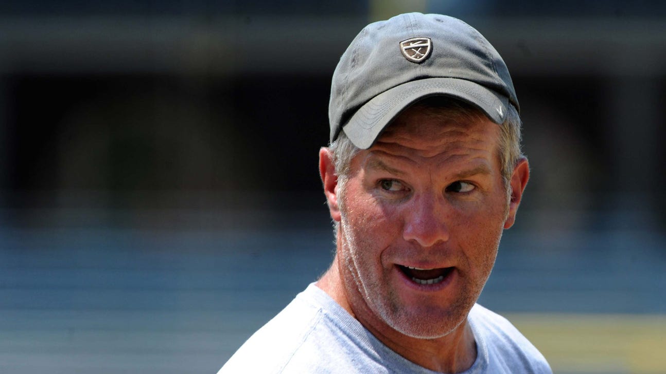 Packers on Favre: We want him back in the family