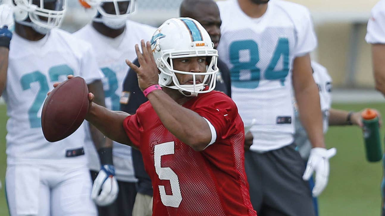 Dolphins' Josh Freeman goes 5-of-16 in poor preseason debut