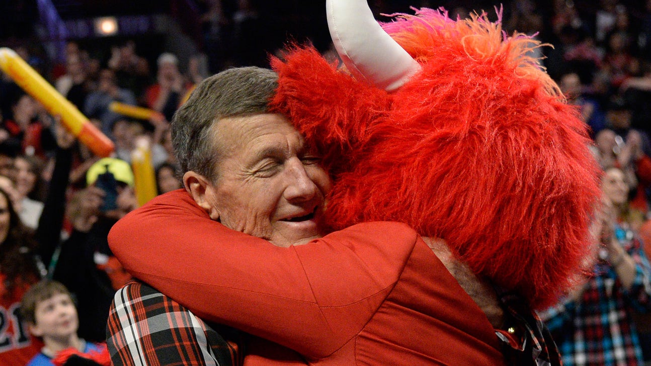 No bull: The man behind Chicago mascot Benny the Bull is calling it quits