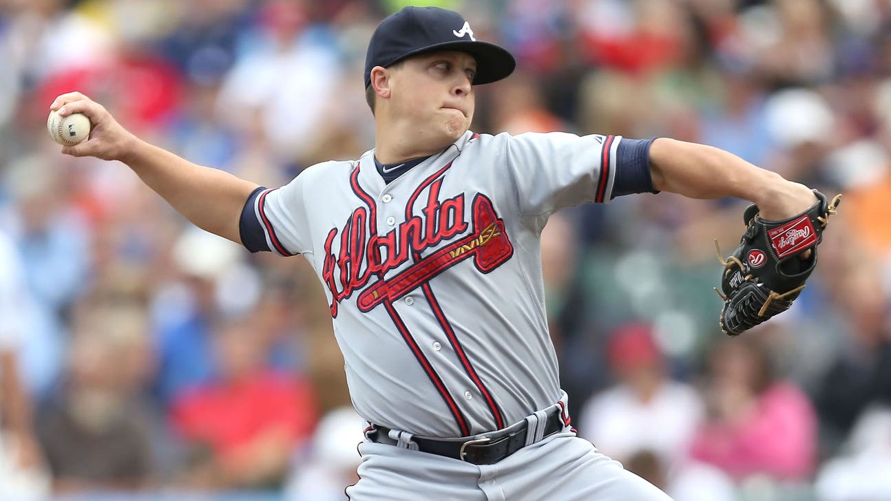 Medlen undergoes Tommy John surgery