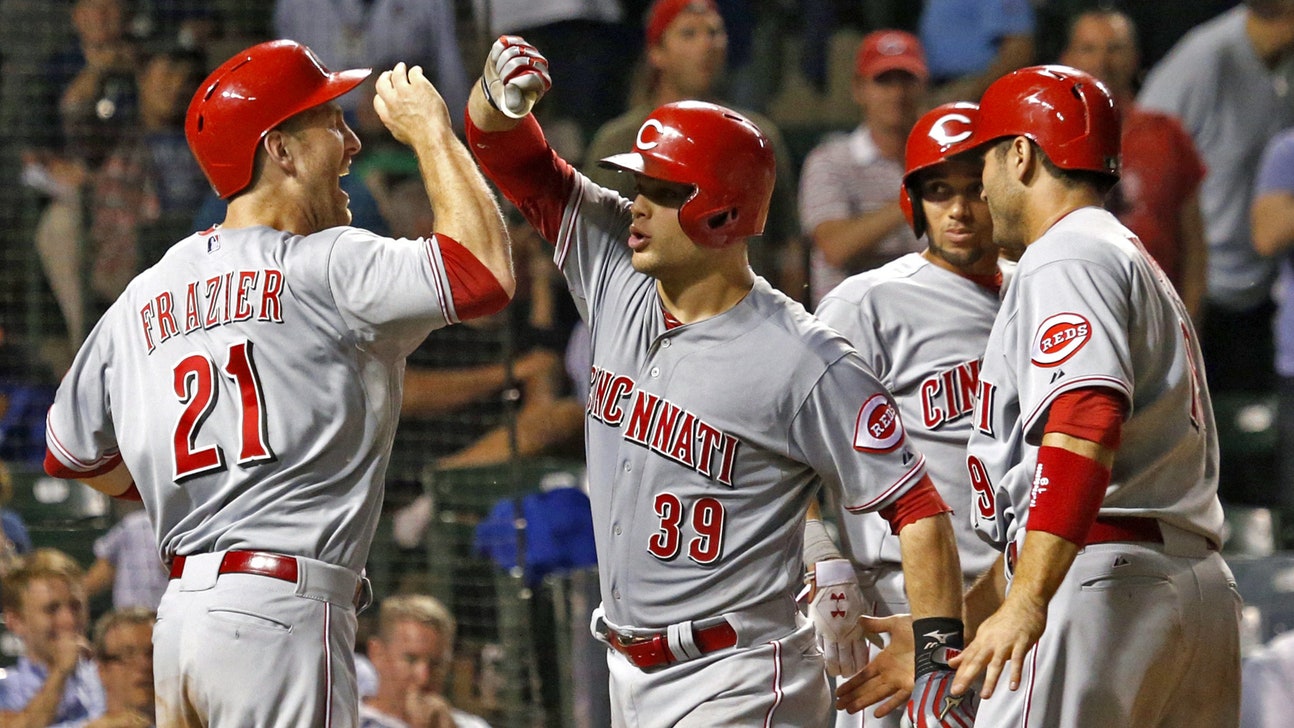 What a night: Reds offense breaks out for 5-run 11th to beat Giants 7-3