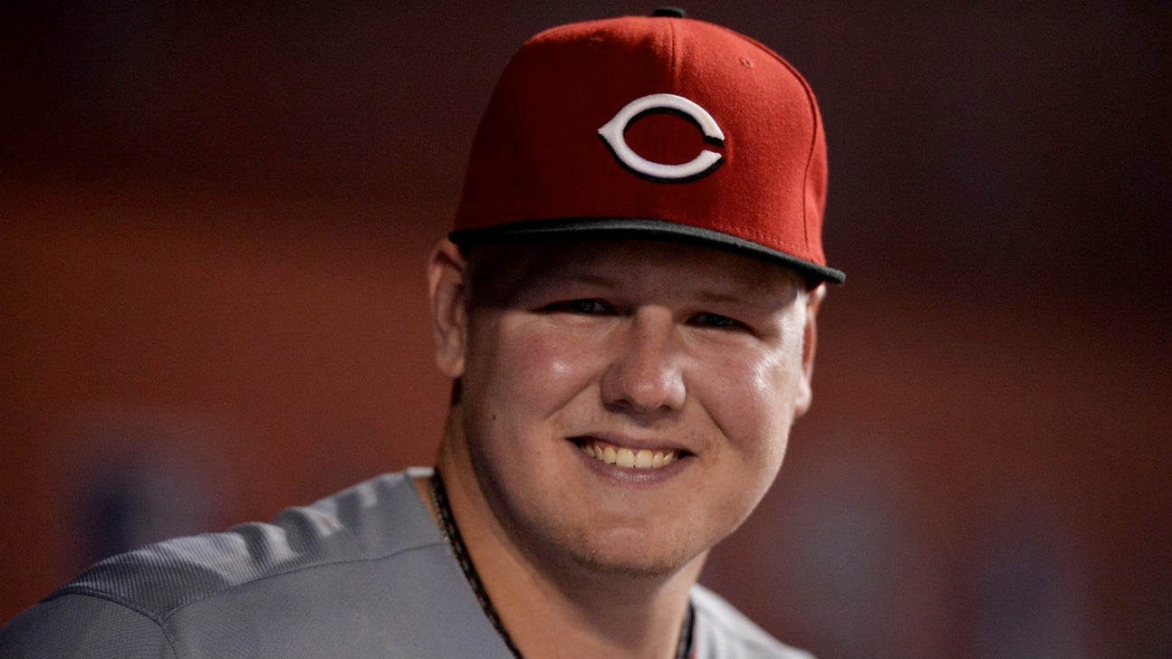 Watch Mat Latos and his feline, Cat Latos, show off their dance moves