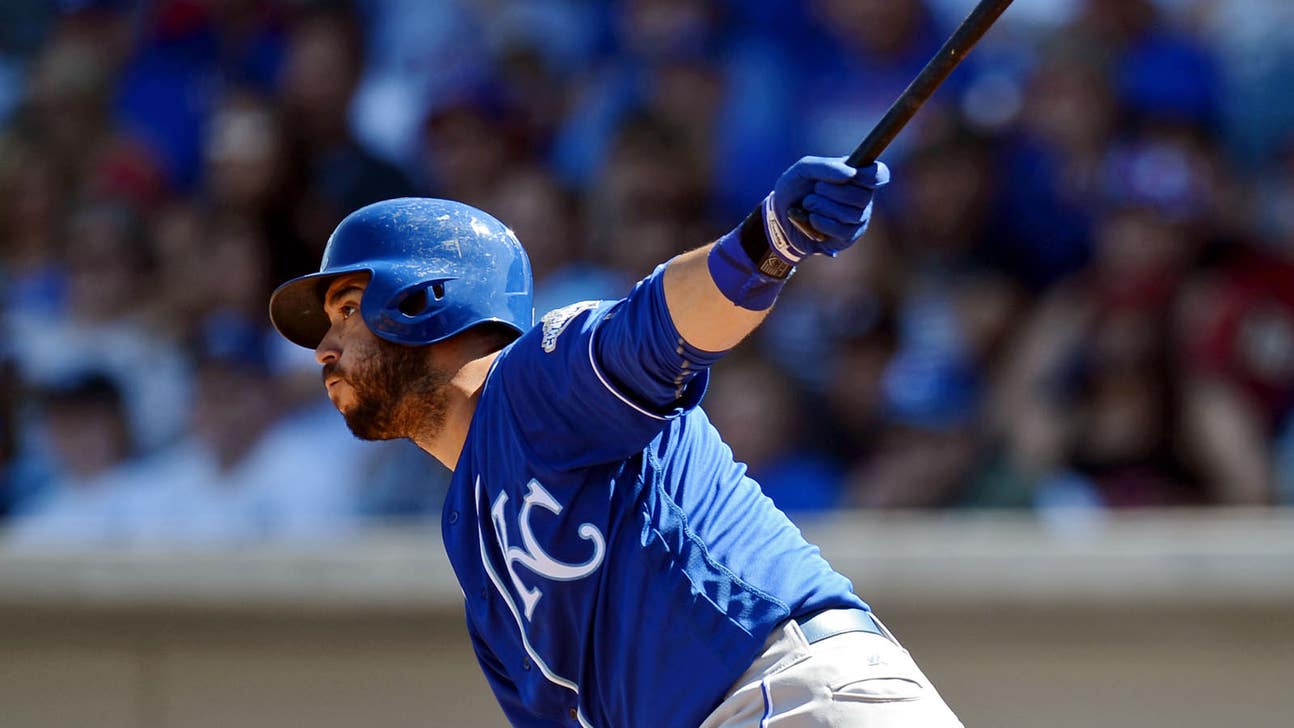 Perez out 7 to 10 days; Royals recall Cruz, option Moylan