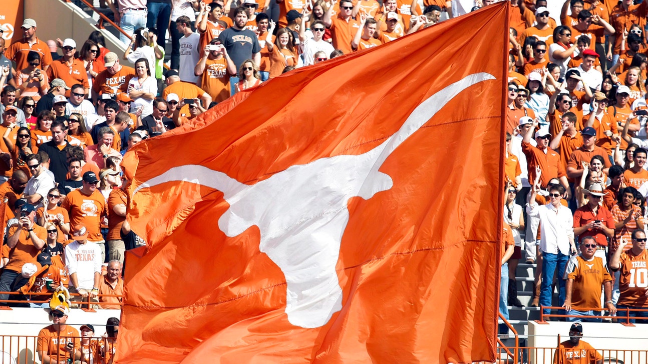 Texas fan and 'Minecraft' genius creates spectacular virtual DKR Stadium