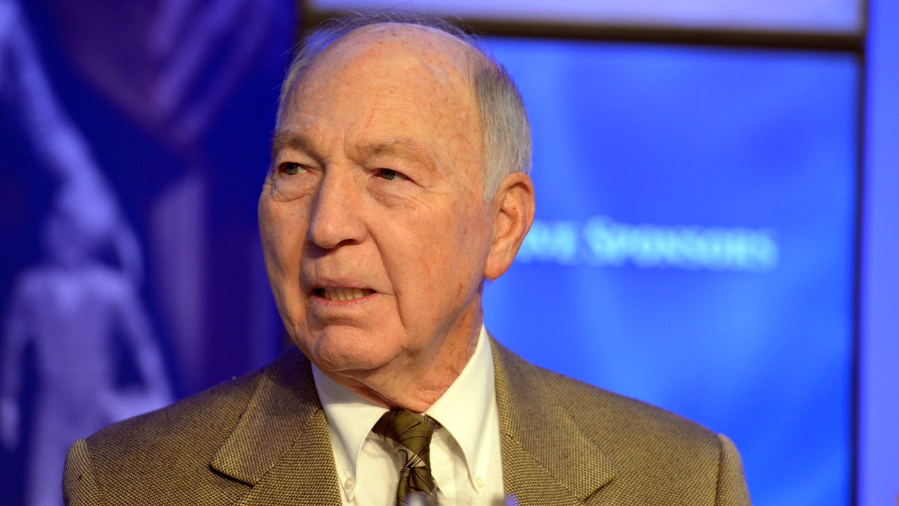 Ailing Bart Starr won't attend Super Bowl celebration with Goodell