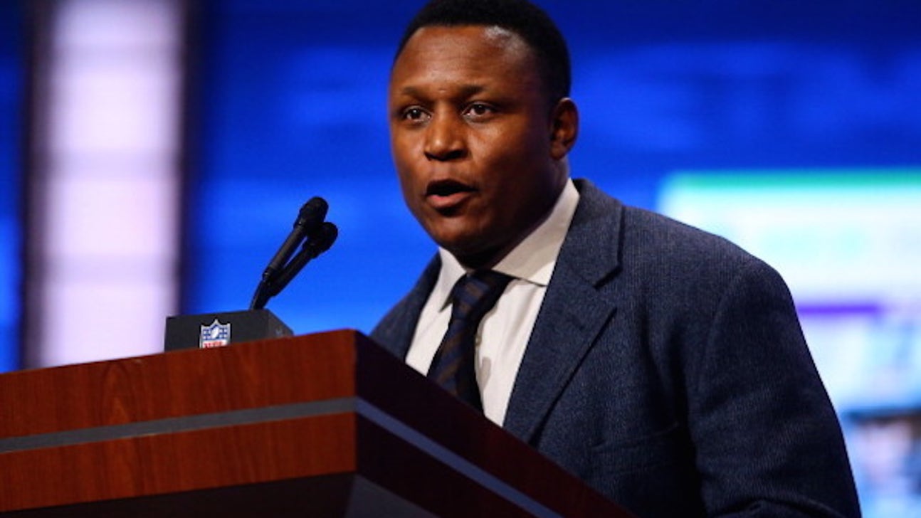 Barry Sanders talks early retirement, concussions, more