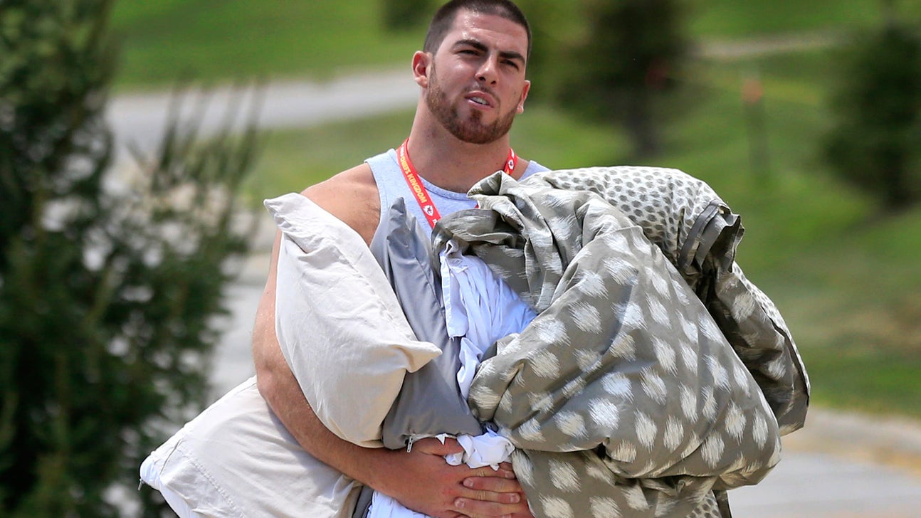 Chiefs sign OT Fisher to four-year, $48 million extension