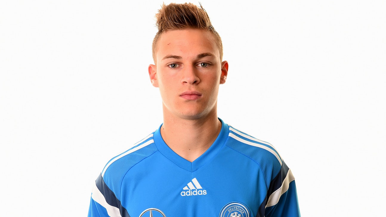 Bayern Munich to sign Leipzig midfielder Kimmich on five-year deal