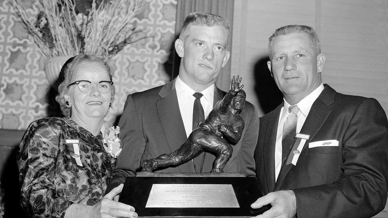 Texas A&M Heisman winner John David Crow dies at 79