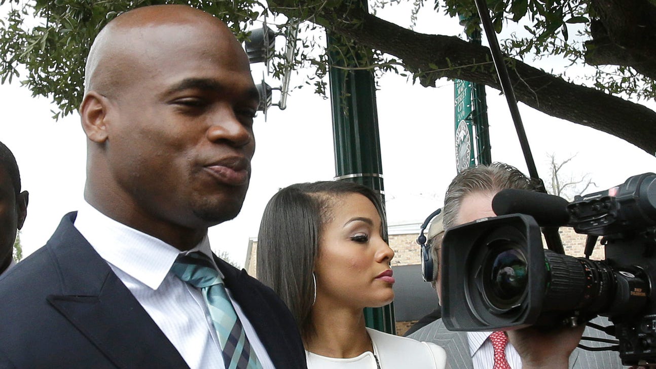 Vikings' Peterson avoids jail in plea agreement