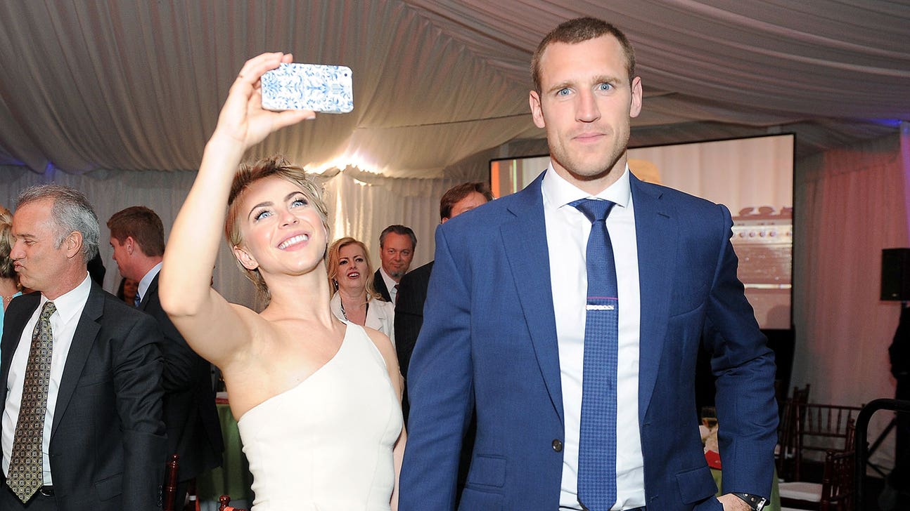 Brooks Laich and Julianne Hough's Twitter interactions: Too cute, or too much?