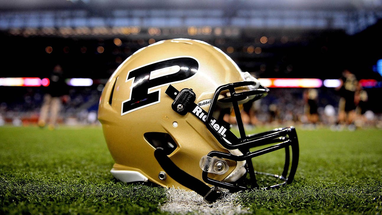 Photo: Purdue unveils alternate white helmets at spring game