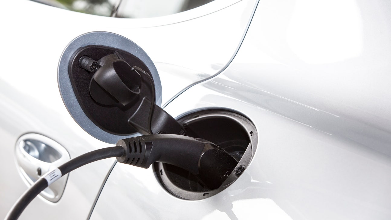 Green as a Prius, performs as a Porsche: the four-door Panamera hybrid