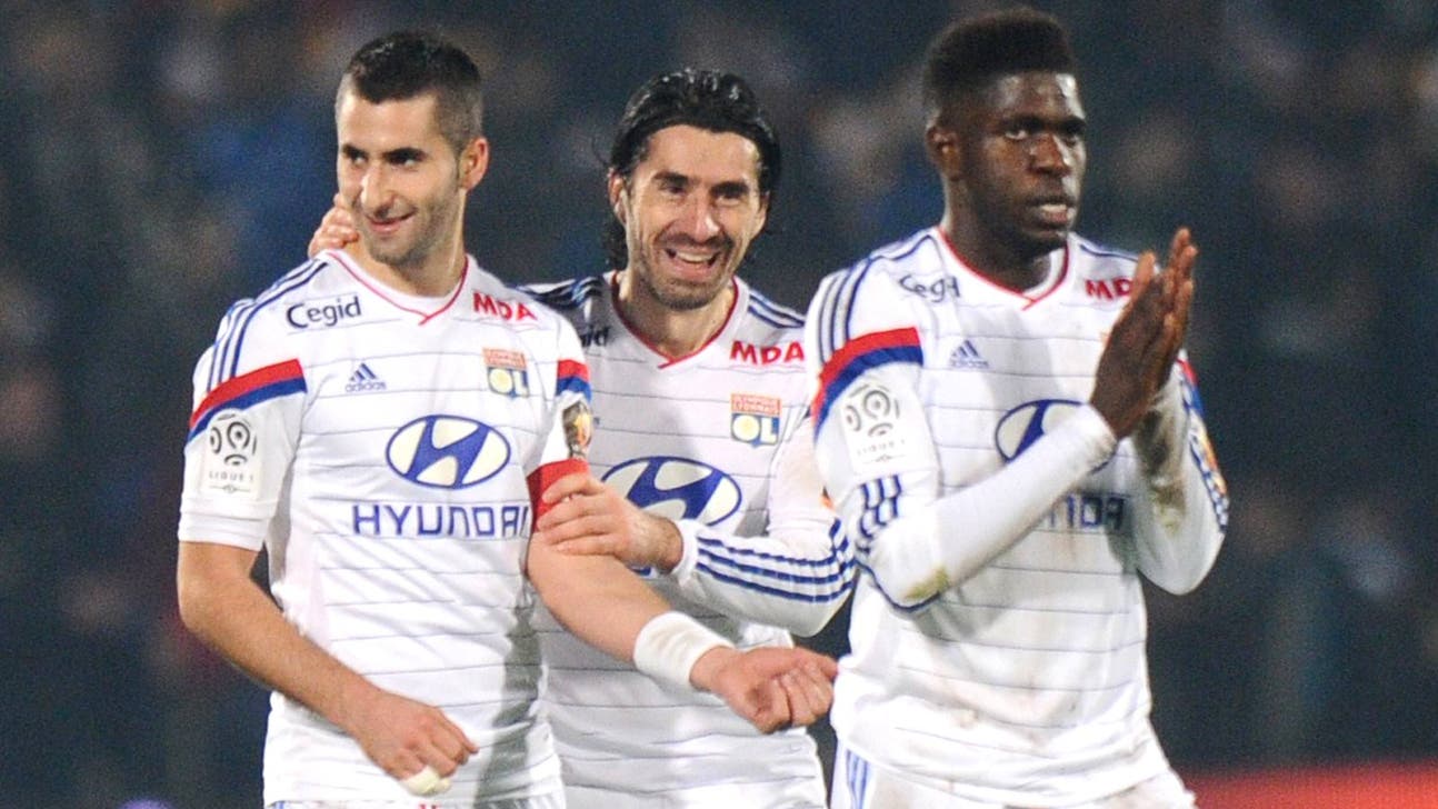 Lyon move into second in Ligue 1 with win over Bordeaux