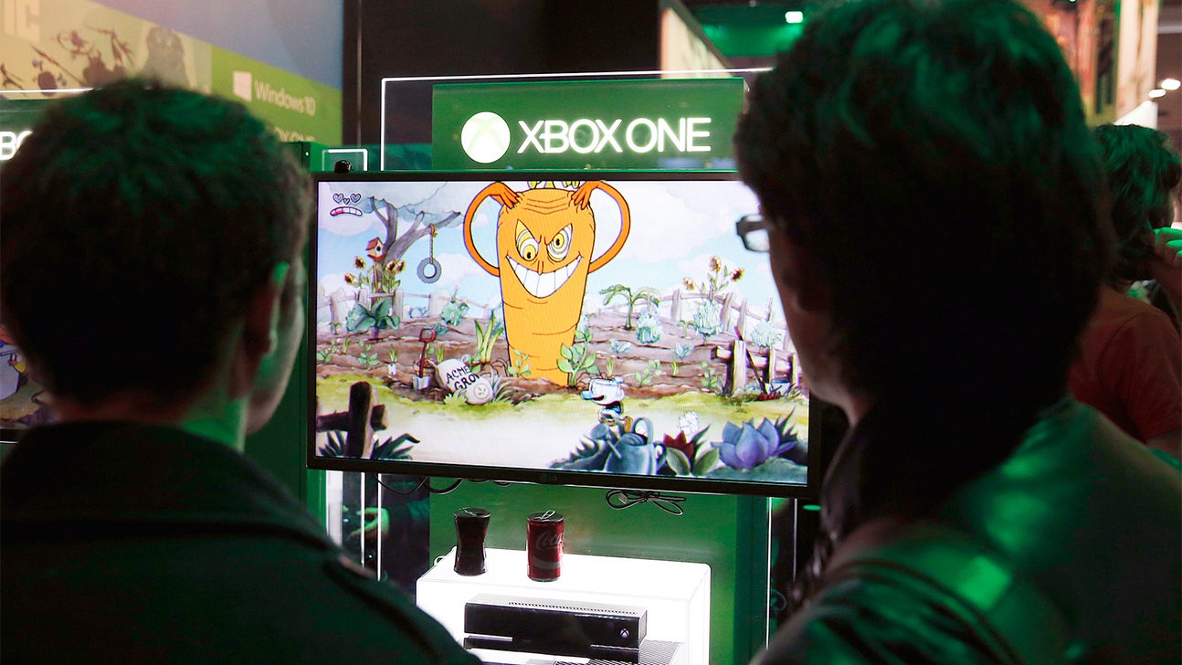 Xbox One owners might be able to play online with PS4 friends soon