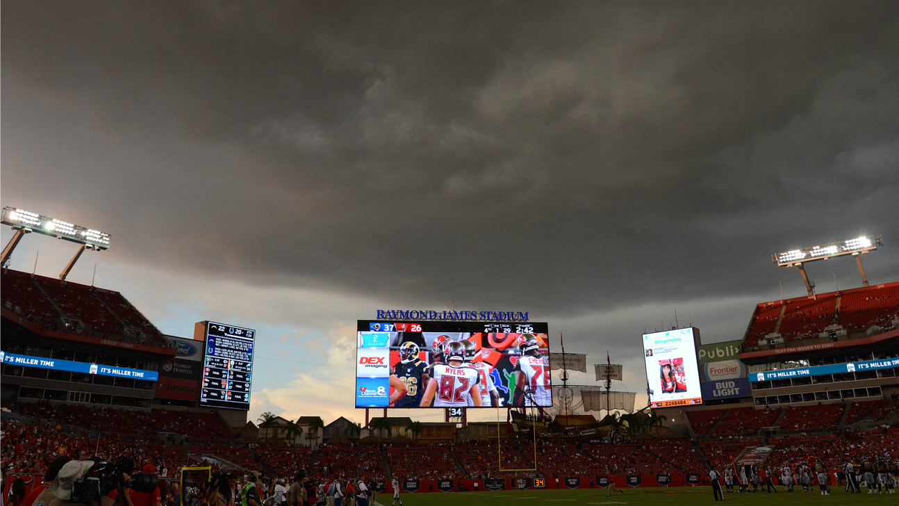 Lightning delays Bucs' comeback attempt against the Rams