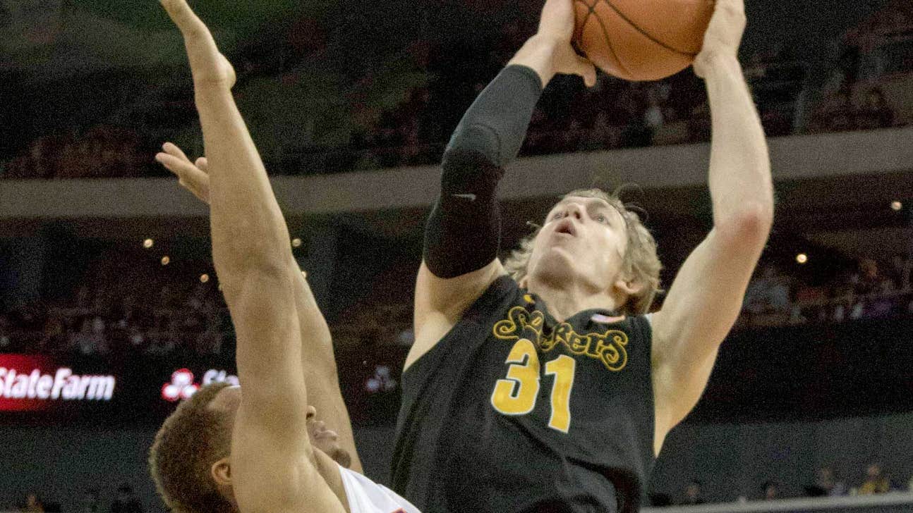 Carter, Baker help No. 13 Wichita State cruise past Evansville