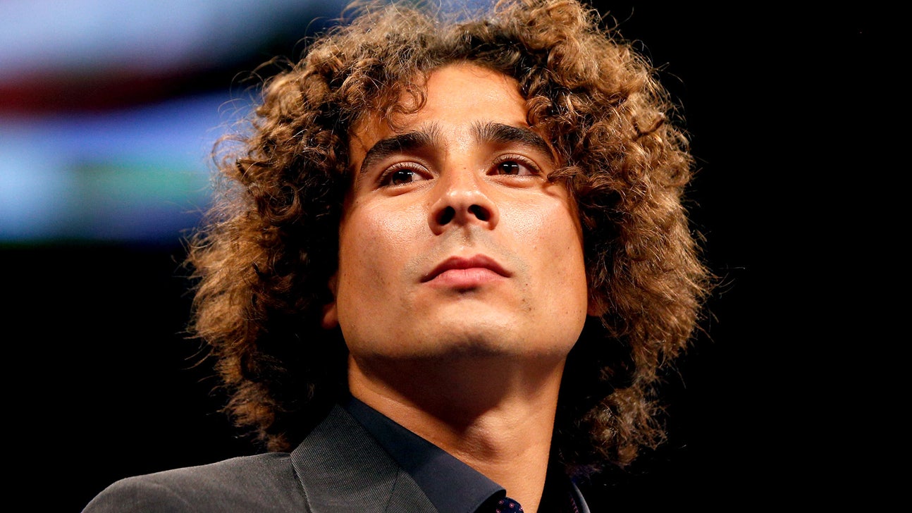 Mexico goalkeeper Ochoa seals Malaga move on free transfer