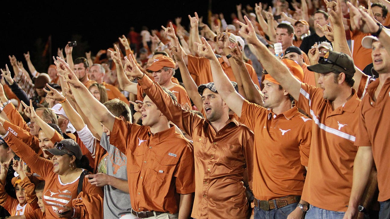 Man credited with debuting Hook 'em Horns dies at 78
