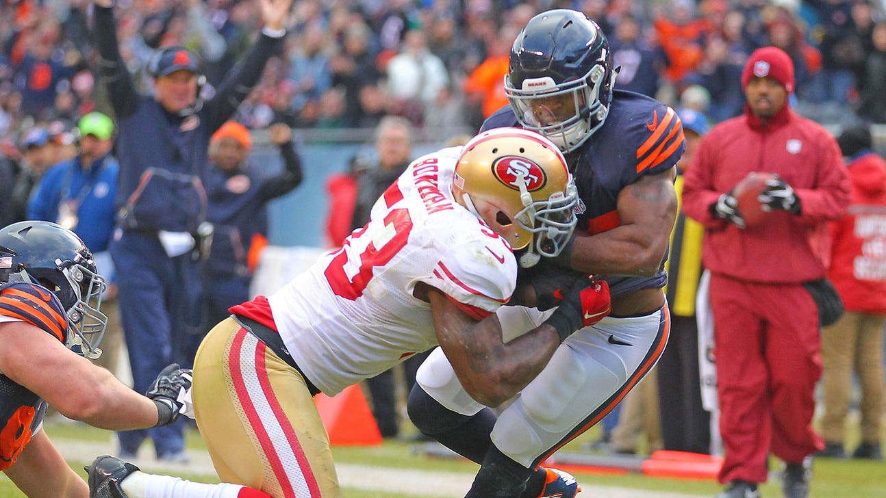 Bowman shakes off injury, leads 49ers' inspired defensive effort