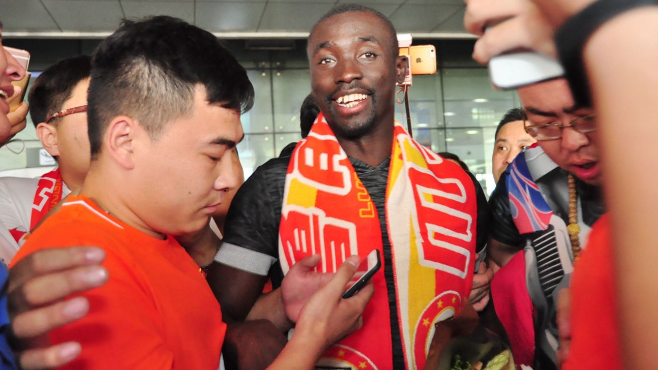 Watch: Papiss Cisse scores bizarre goal in China