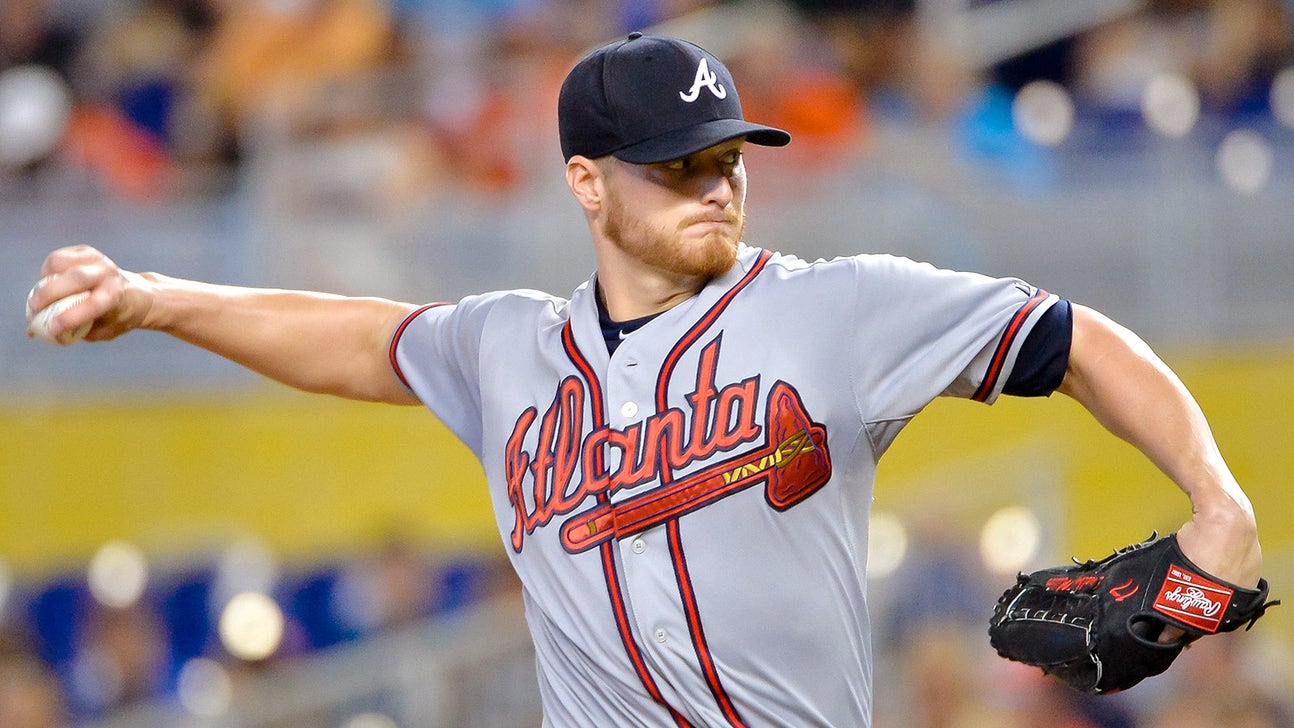 Braves send righty Miller to D-backs for Inciarte, prospects
