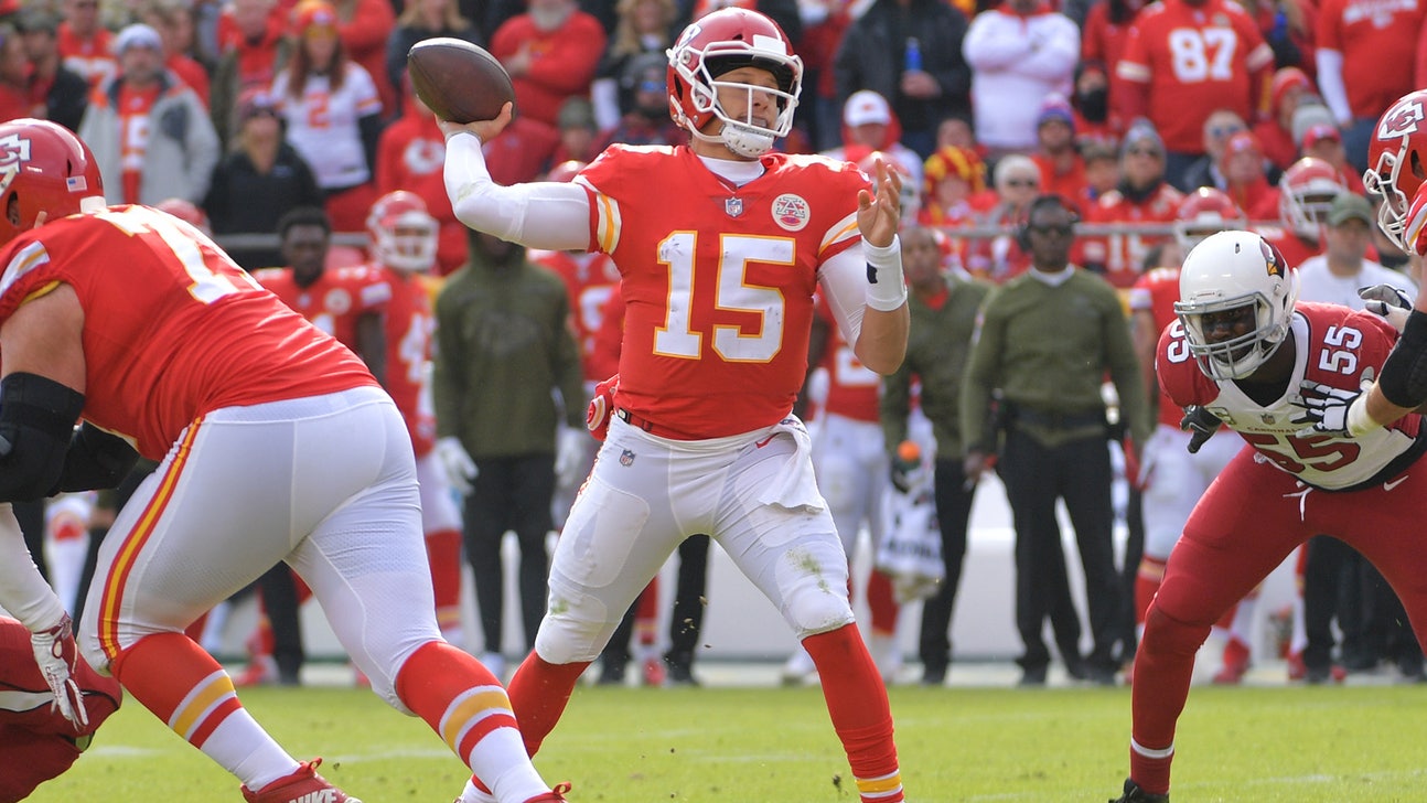 Mahomes breaks Chiefs' single-season TD record in 26-14 win over Cardinals