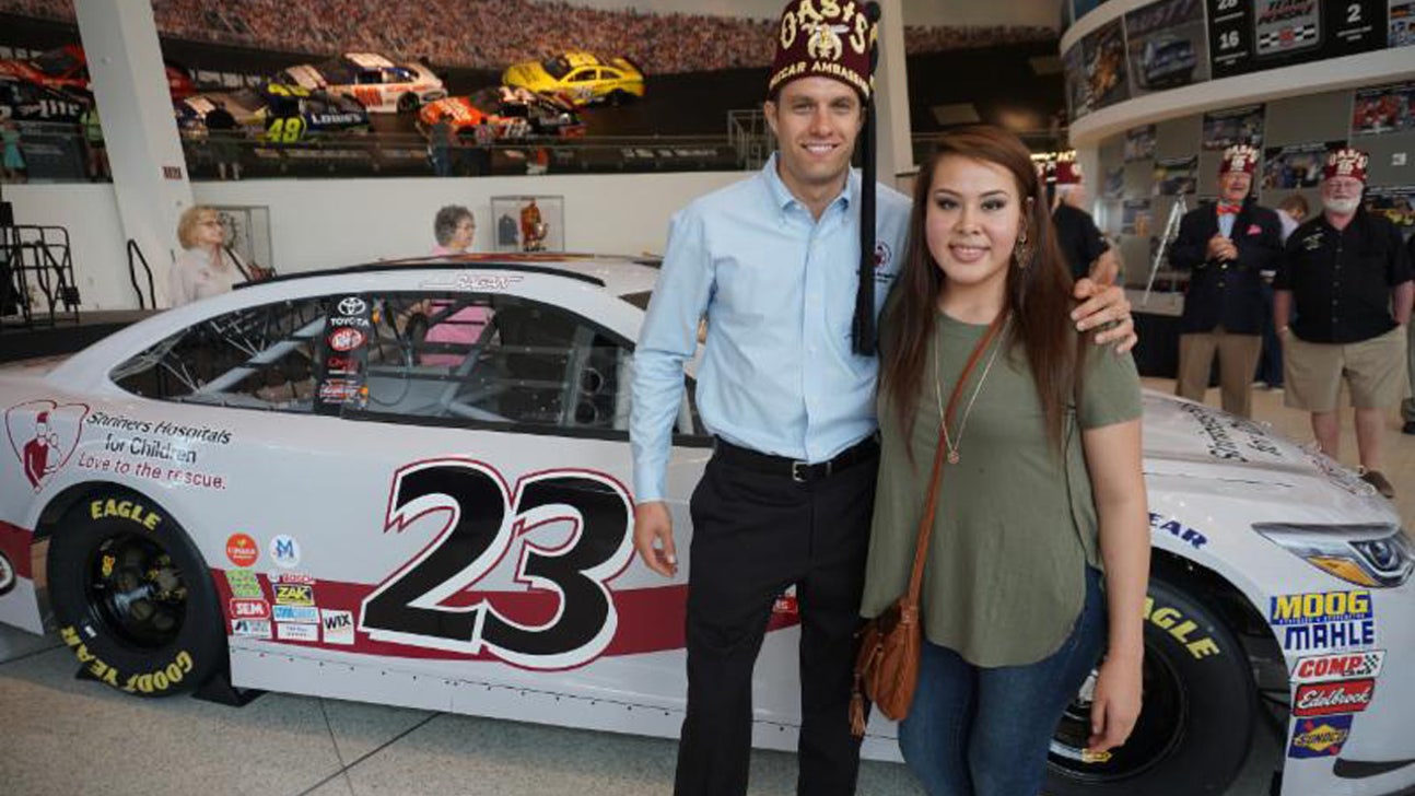 Kasey Kahne and David Ragan reveal paint schemes designed by kids