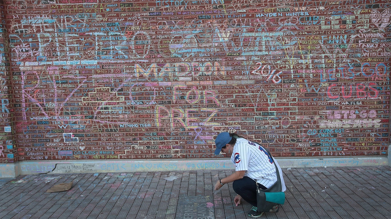 Cubs to remove chalk messages on Wrigley Field walls