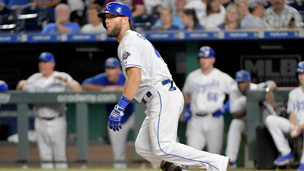 Gordon drives in five in Royals' 10-3 win over Twins