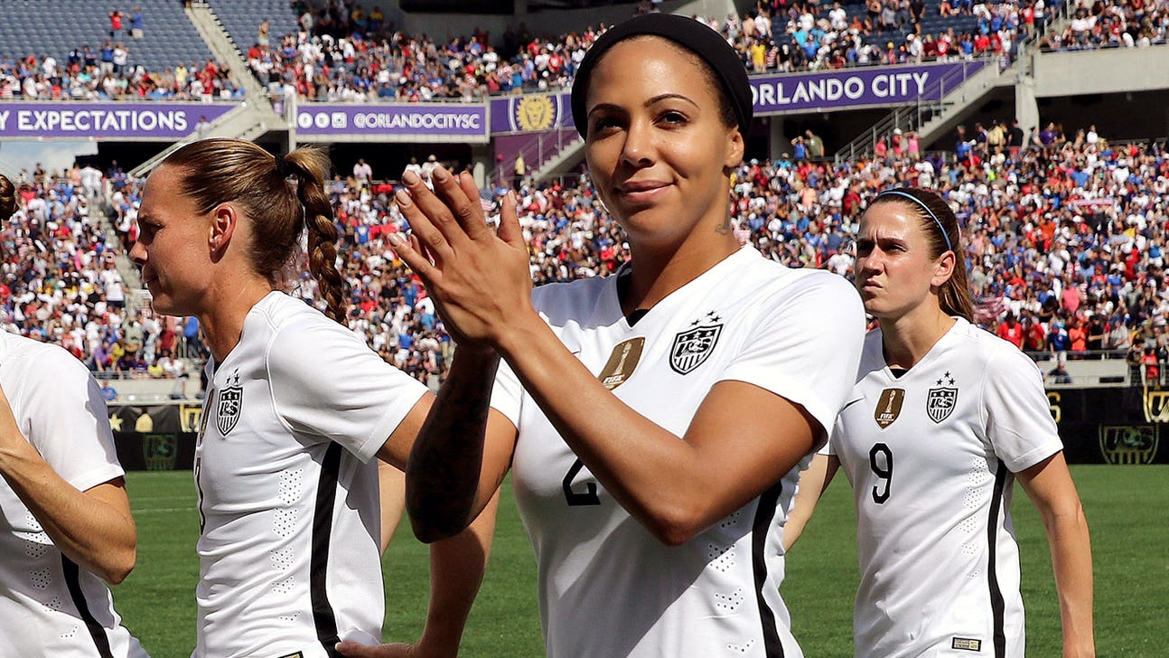 Sydney Leroux moves to FC Kansas City in three-team trade