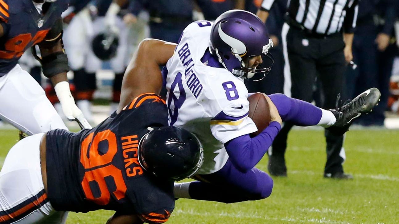 Vikings' Bradford sacked 5 times in loss to Bears