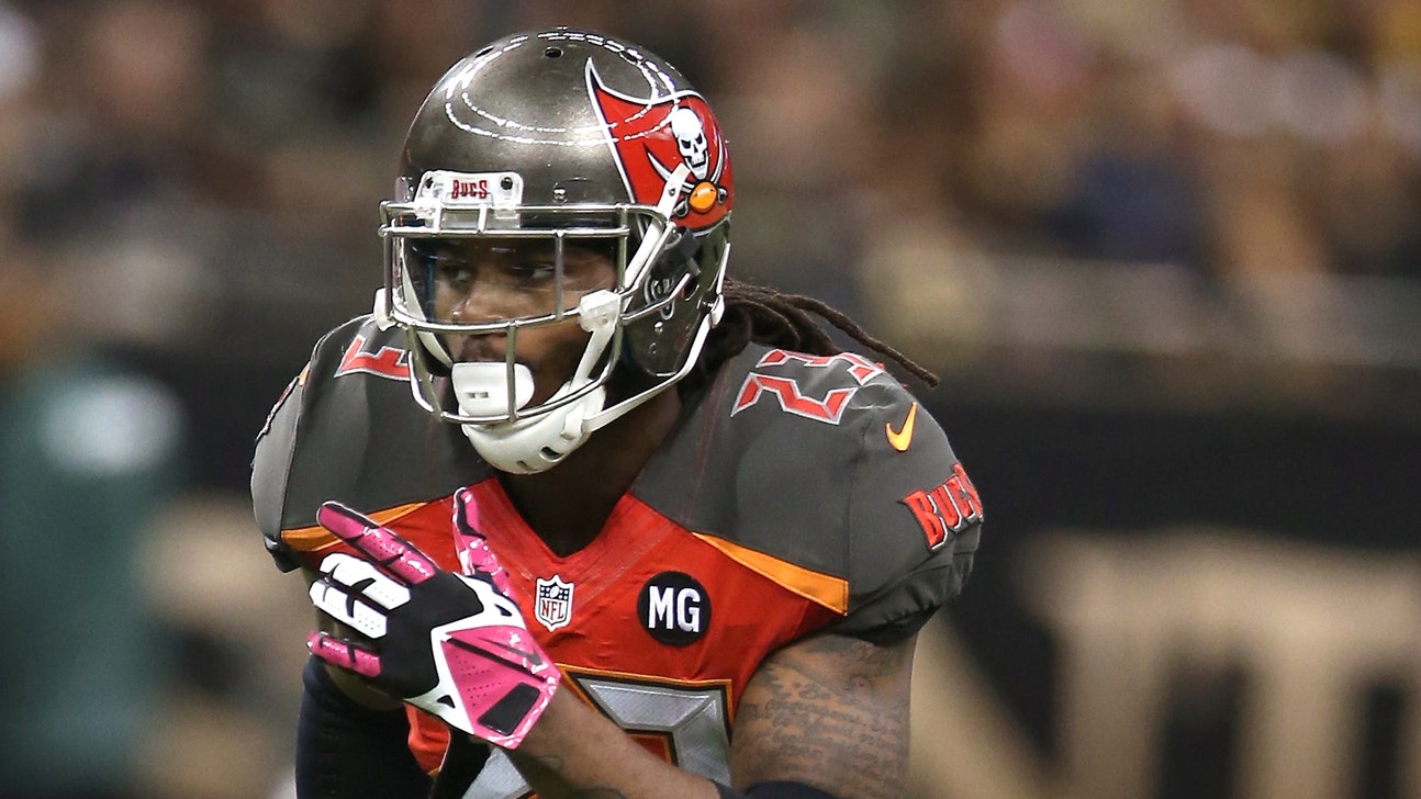 Buccaneers trade former No. 7 pick Mark Barron to Rams