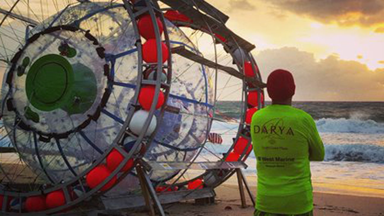 Man attempts to run to Bermuda in a floating bubble, fails miserably