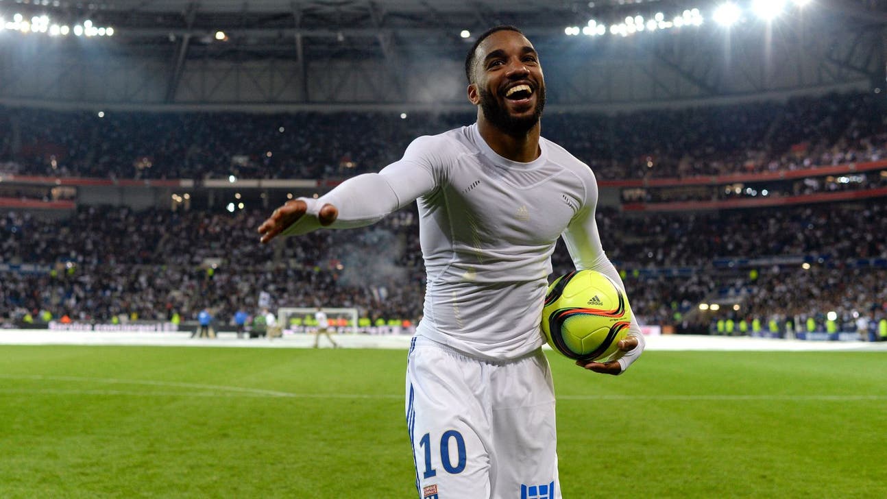 Arsenal ready to join race for Lyon striker Lacazette