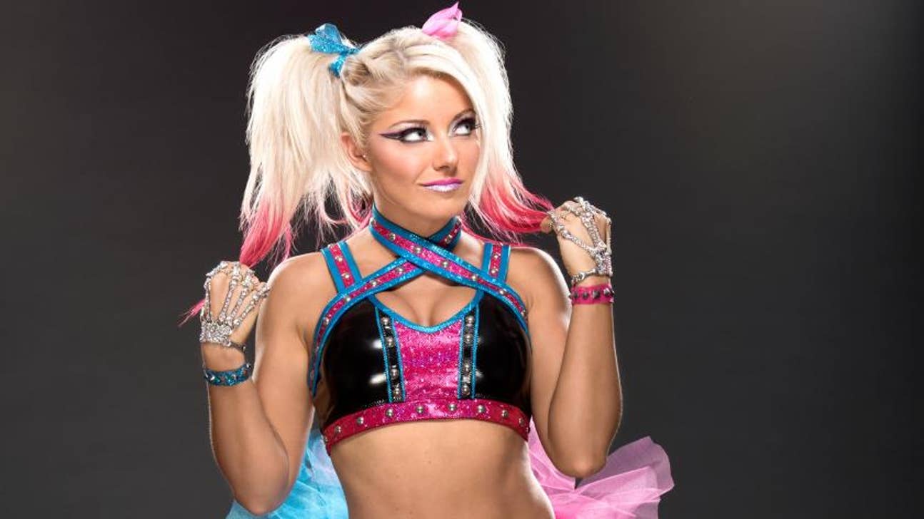 Alexa Bliss Reveals Inspiration for Harley Quinn Look at WWE Backlash