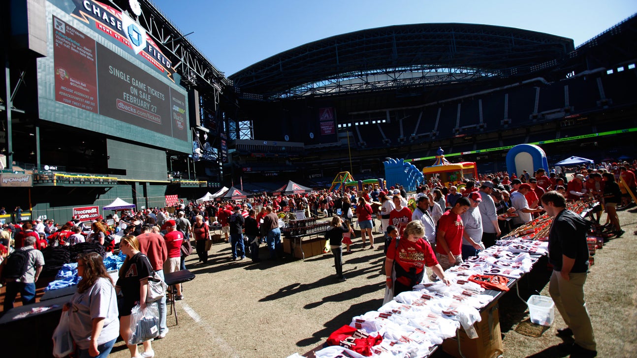 Diamondbacks to host Fan Fest from noon to 4 p.m. Sunday at Chase Field