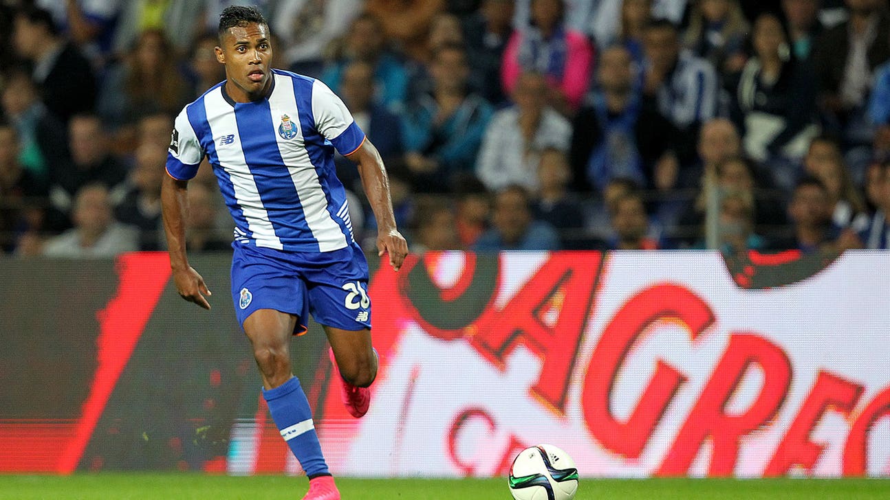 Juventus sign Brazil defender Alex Sandro from Porto